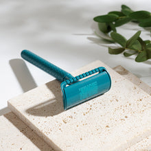 Load image into Gallery viewer, Diamond Grip Jungle Culture Safety Razors | Includes 10x Razor Blades
