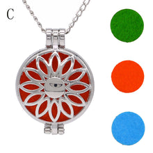 Load image into Gallery viewer, Vintage Locket Essential Oil Diffuser Necklace And Pad Fragrance A
